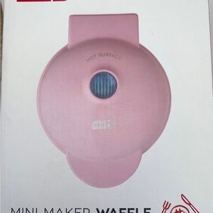 MINI WAFFLE MAKER